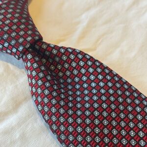 Brooks Brothers Burgundy Geometric Silk Necktie with Powderblue Highlights